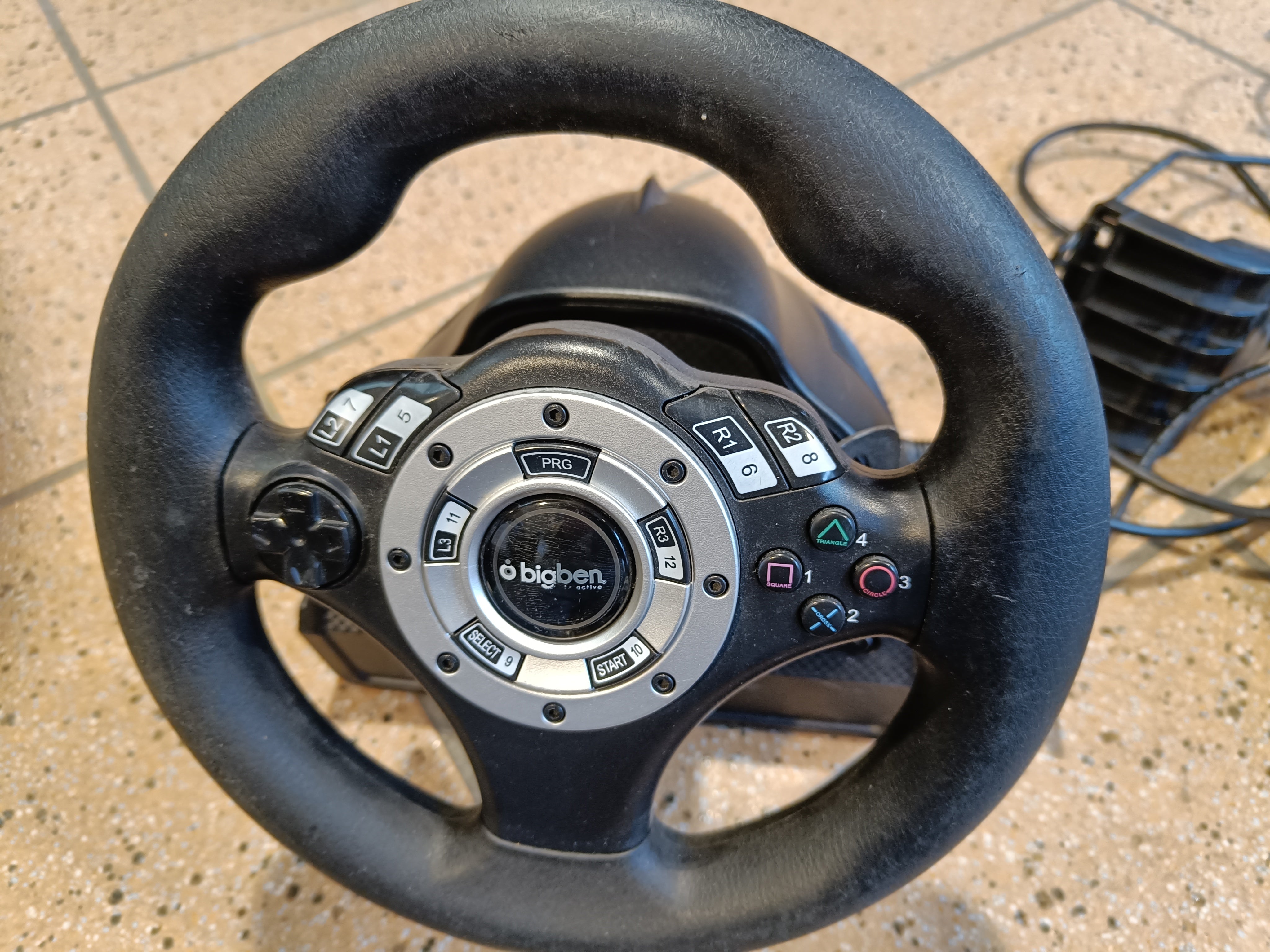 PlayStation rat og pedaler